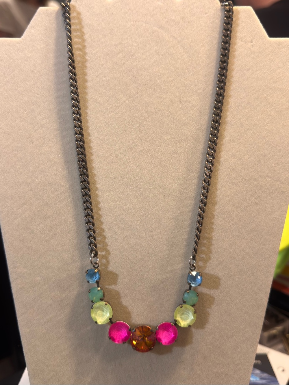 TOVA SLIVER CHAIN Multicolor Crystal Statement Necklace